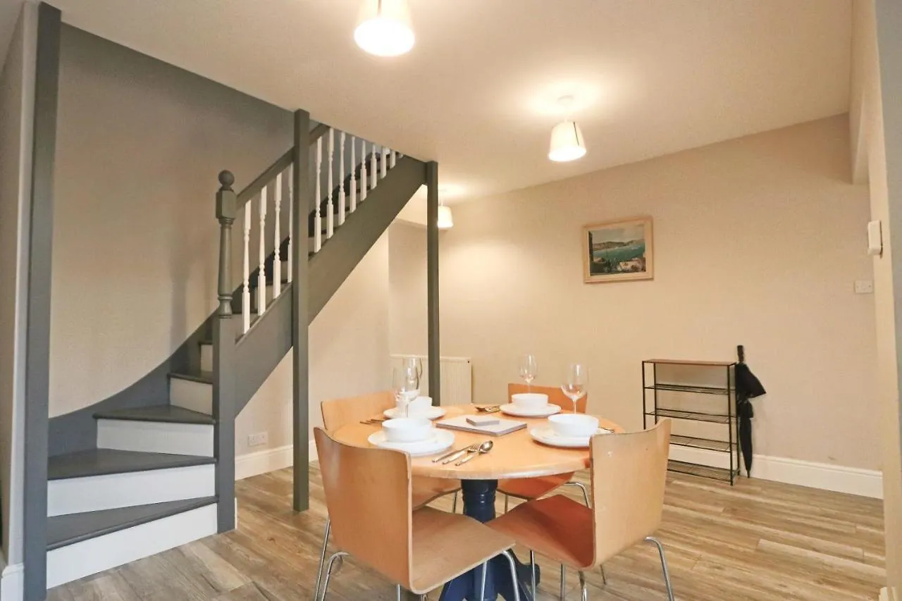 Brighton Terrace Two Bedroom House Bristol
